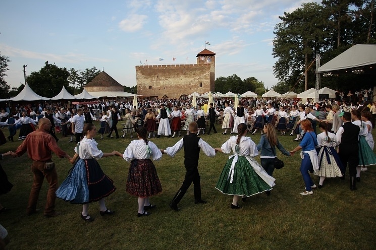 Koros-volgyi-sokadalom-nepmuveszeti-fesztival