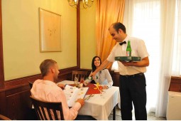 Erzsebet-hotel-heviz-etterme-rudolf-spa-hotels